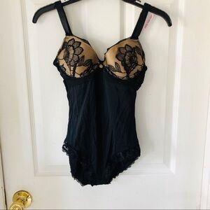 NWOT DAISY FUENTES Black lace satin embroidered Bodysuit / lingerie SZ Small